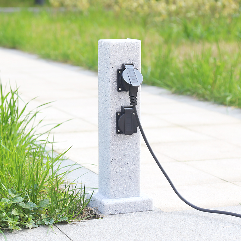 Outdoor Power Outlet Waterproof - Vertical power socket PE waterproof outdoor