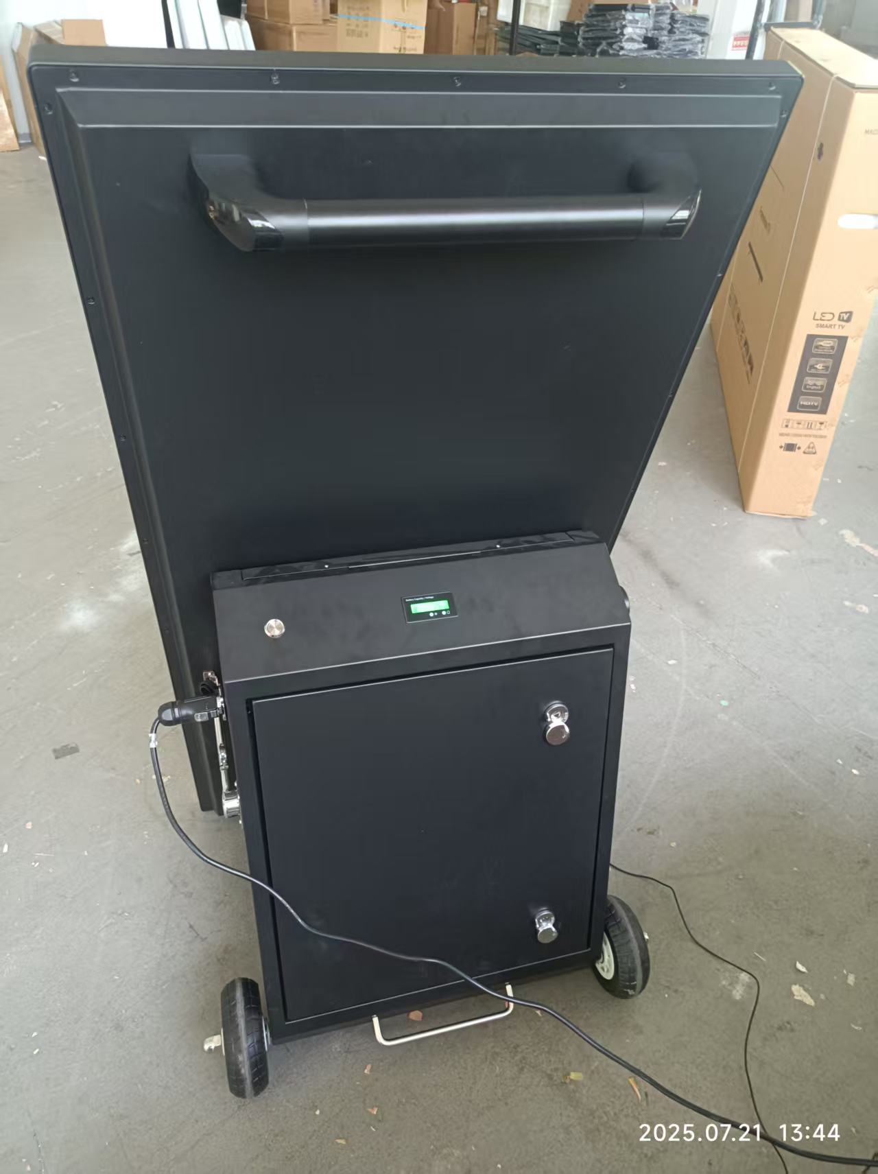 43 Inch Portable Outdoor IP55  - đánh giá và giá Outdoor Power Board